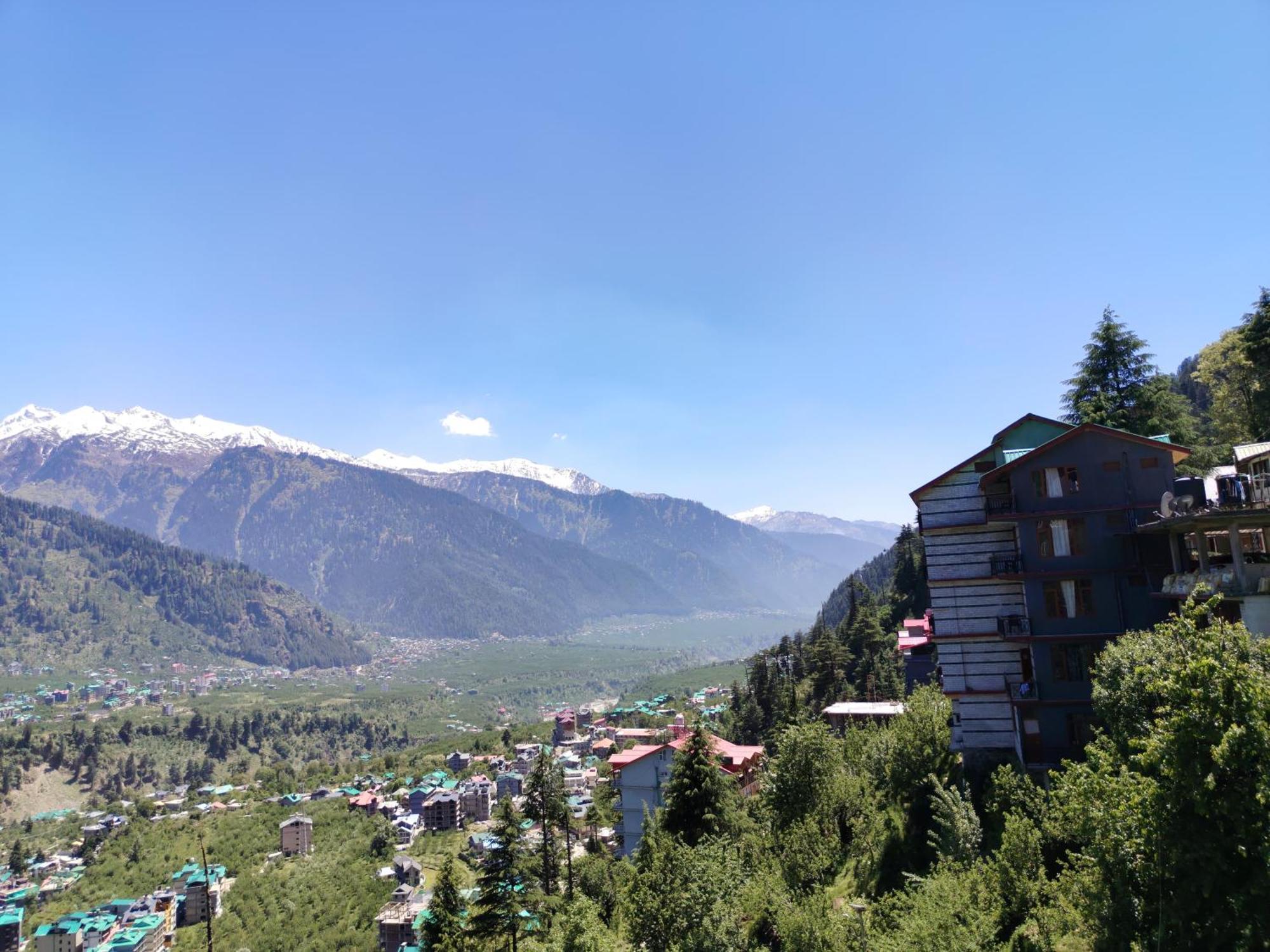 The Tropical Bliss Unit Of Club 3* Manali (Himachal Pradesh)